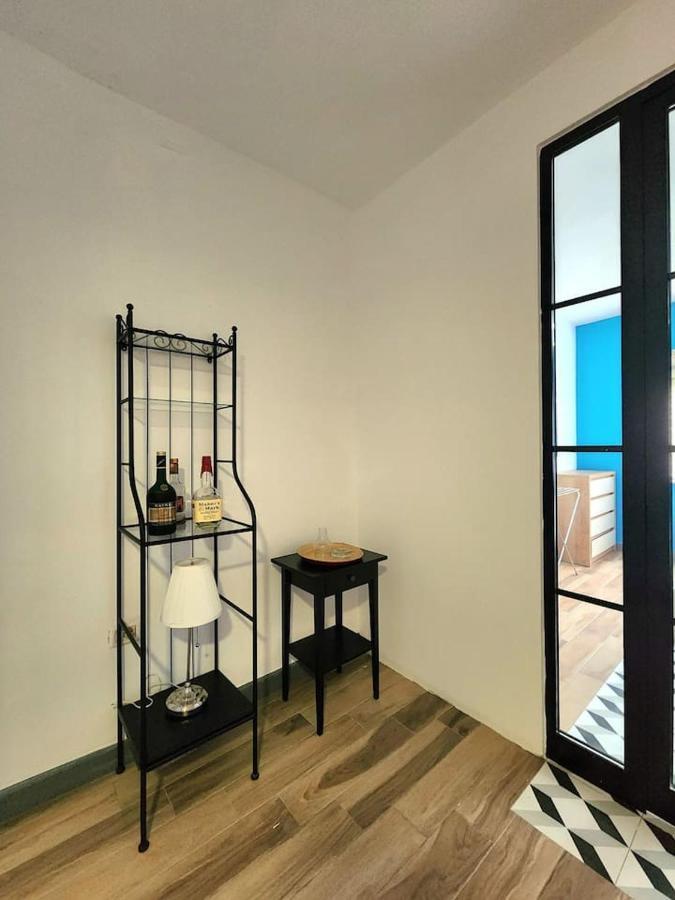 Turqoise Flat In City Center With 24H Self Check In تيرانا المظهر الخارجي الصورة