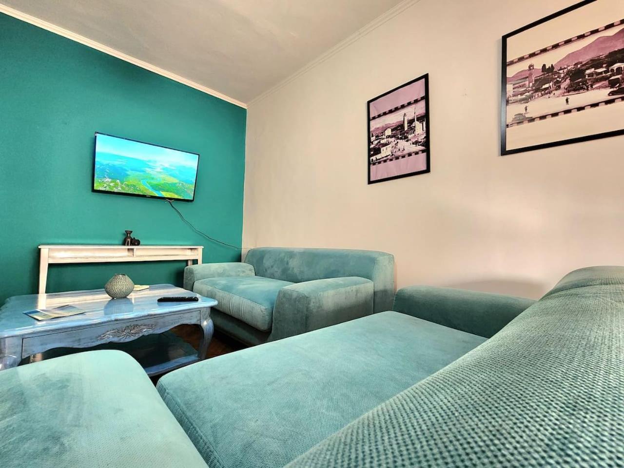 Turqoise Flat In City Center With 24H Self Check In تيرانا المظهر الخارجي الصورة